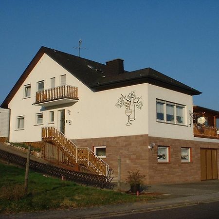 Pension Kroth An Der Mosel Briedel Bagian luar foto