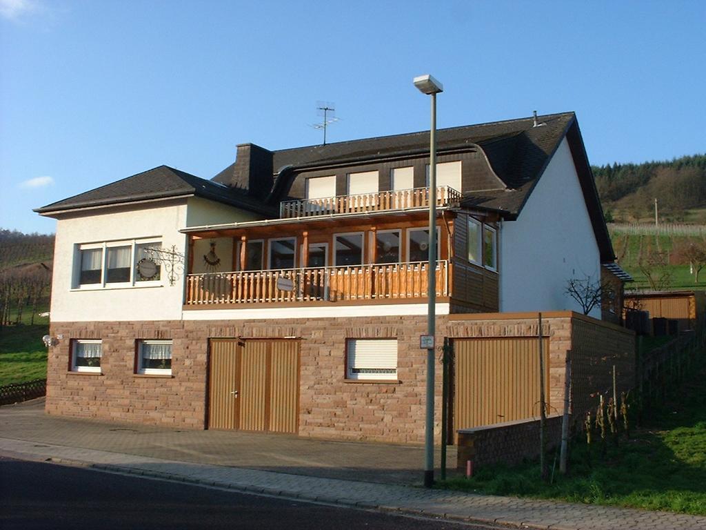 Pension Kroth An Der Mosel Briedel Bagian luar foto